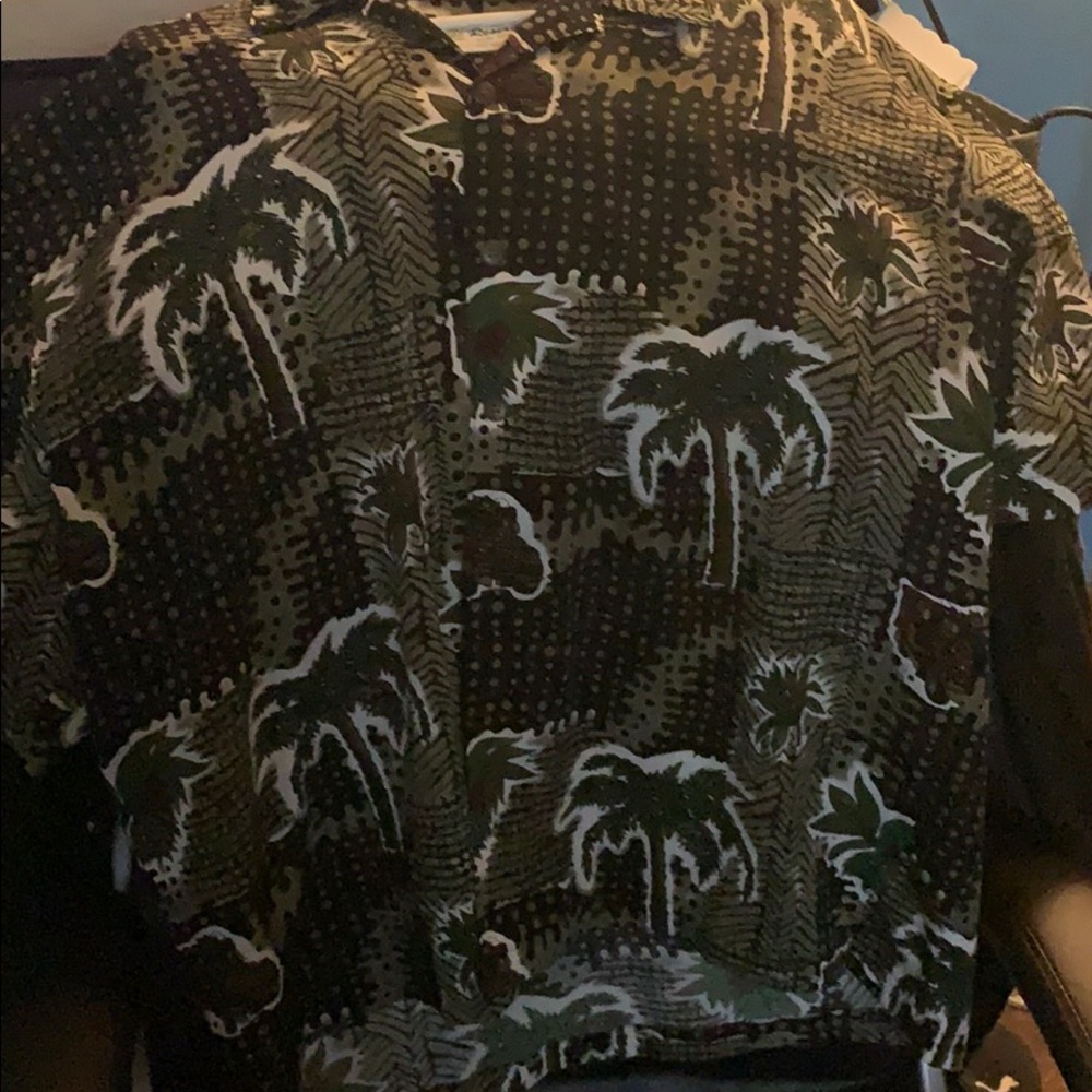 Men’s Hawaiian shirt